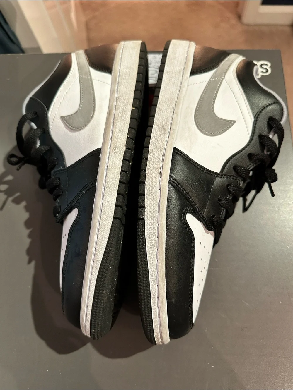Nike Black and White Low-Top Sneakers with Gray Lining